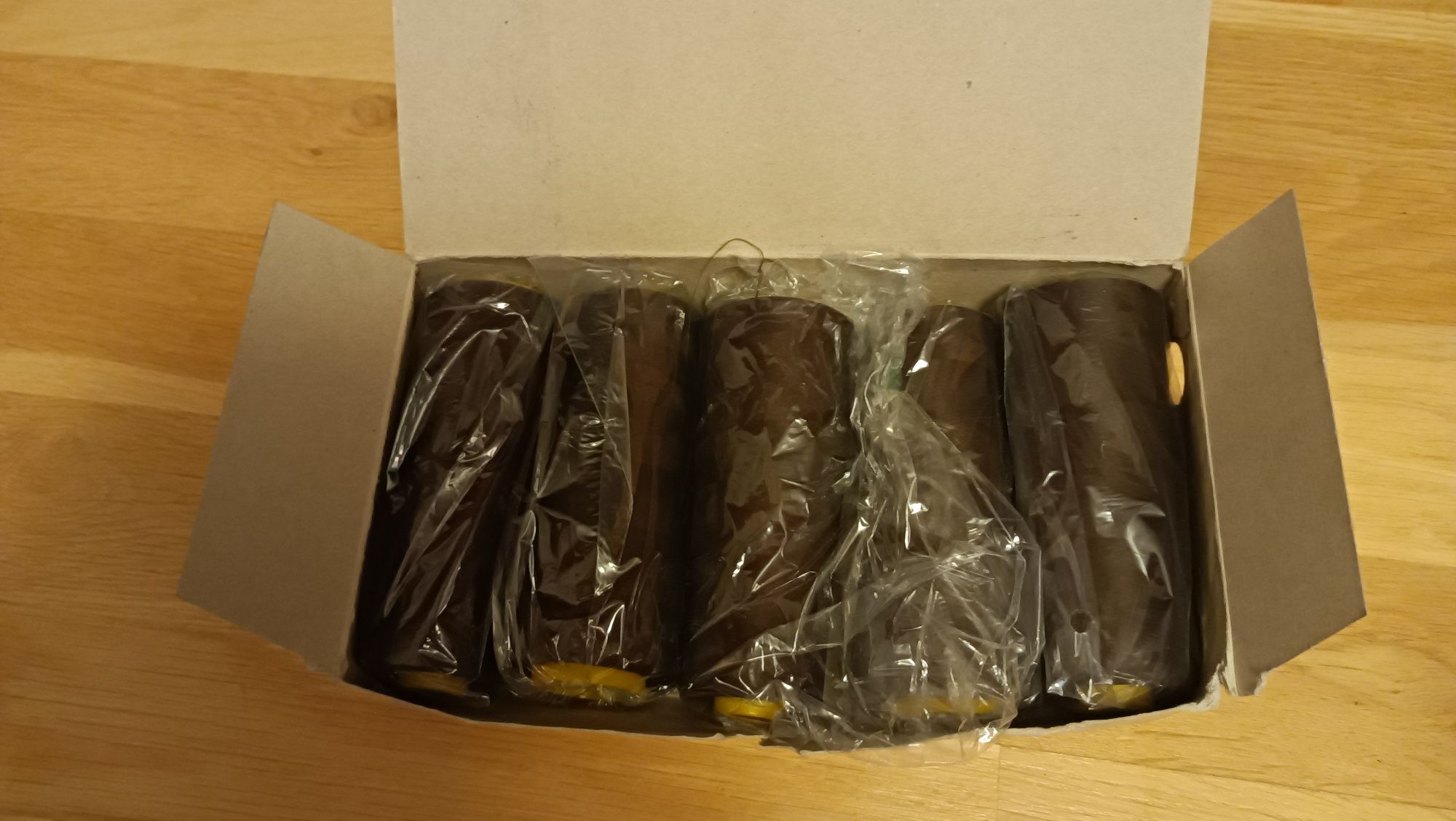 Nici do overloku 20 sztuk.