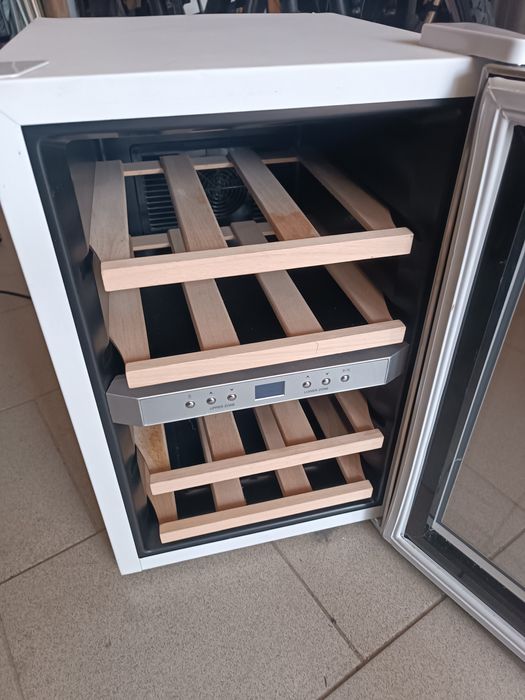 Chłodziarka na 12 butelek wina + ...