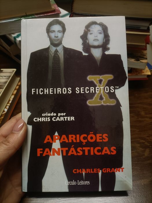Livro "Ficheiros secretos - Aparições fantásticas"