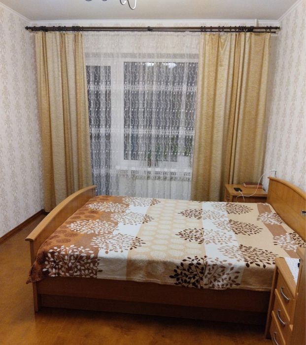 Продаж 4-кімнатної квартири