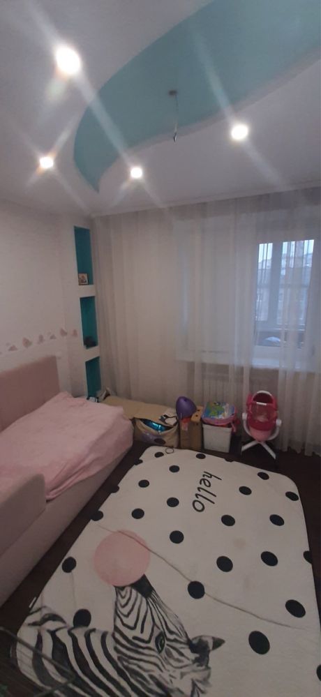 Продам 3 кім. Квартиру в центрі Житомира, пл. Короленка