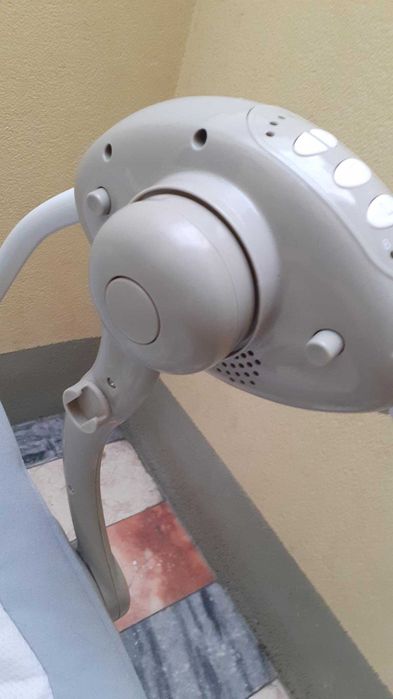 Espreguiçadeira com música e balanço automático chicco