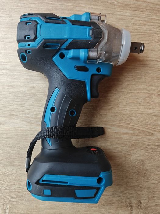 Шуруповерт,гайковерт