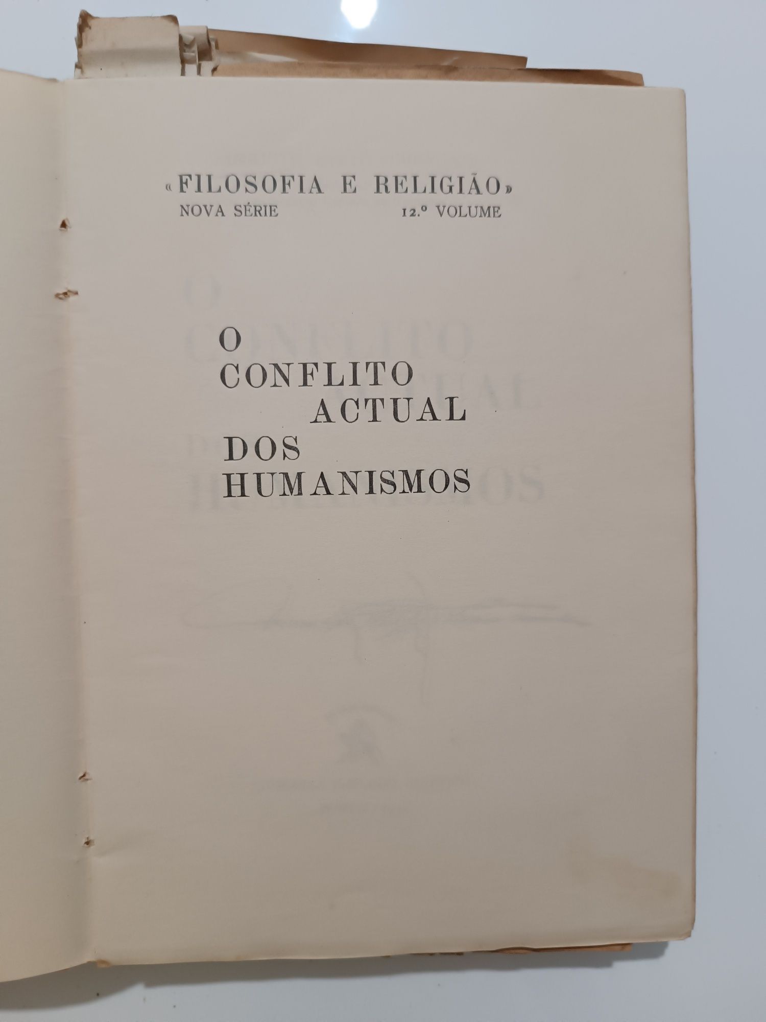 Livro "O Conflito Actual dos Humanismos"