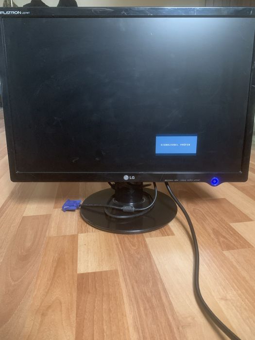 Монітор  LG 22