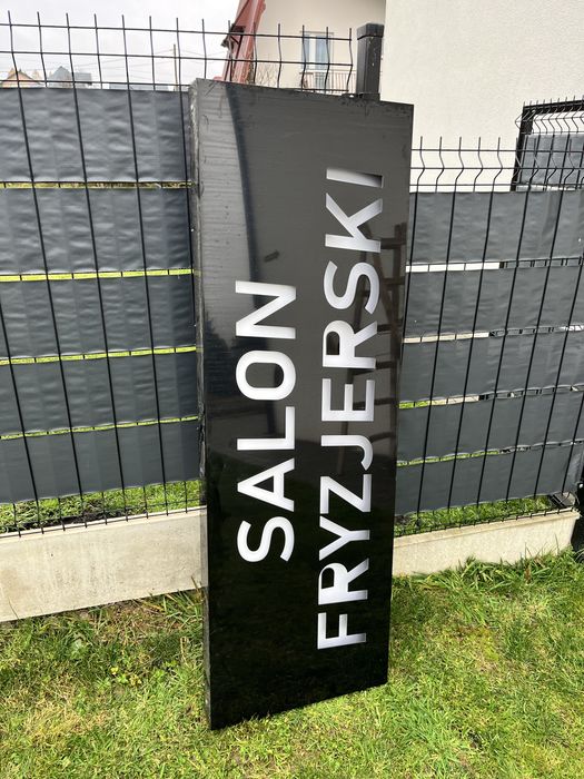 Szyld/reklama podswietlane