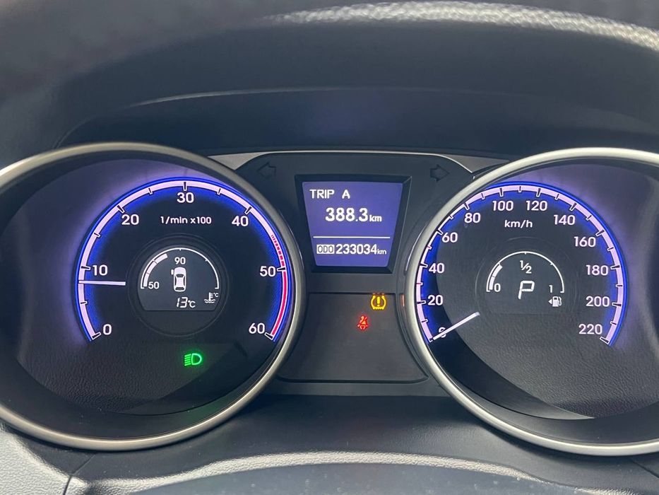 HYUNDAI IX35 2  л Диз Ідеальний стан.
