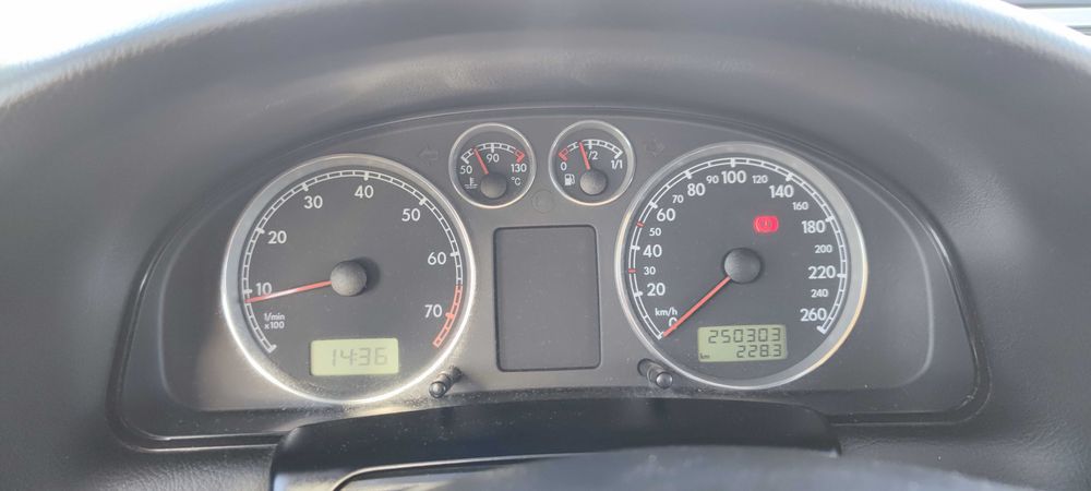 Пассат в рідній фарбі