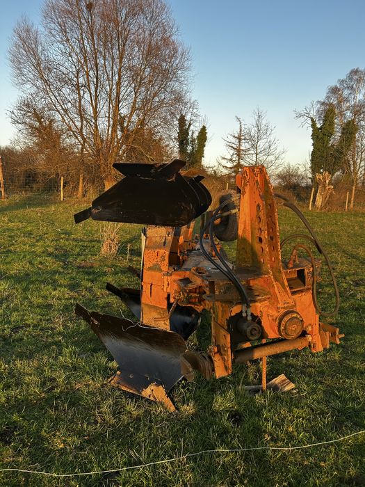 Sprzedam pług obrotowy