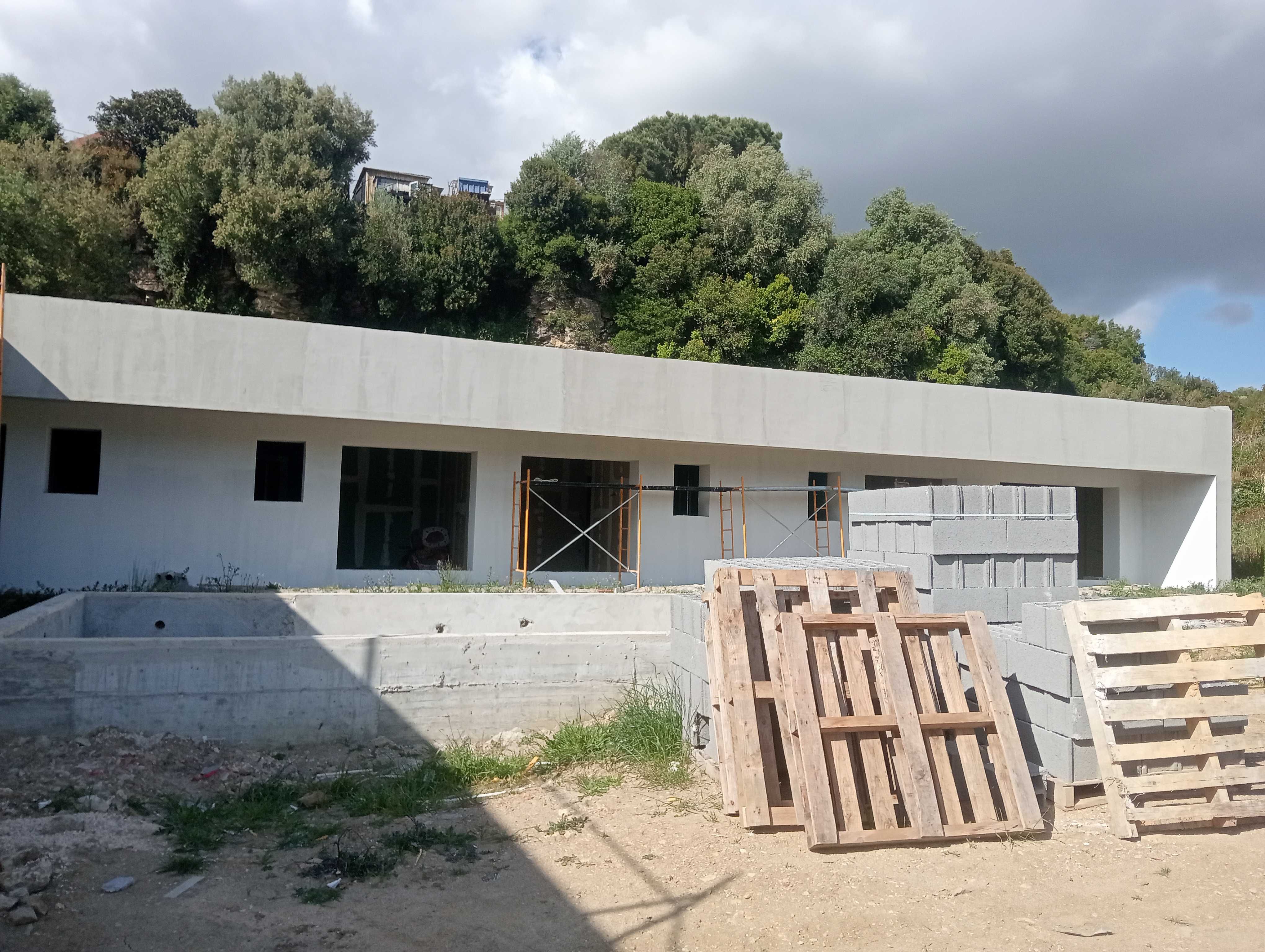 Trabalho remodelação, aplicação de capoto sob empreitada
