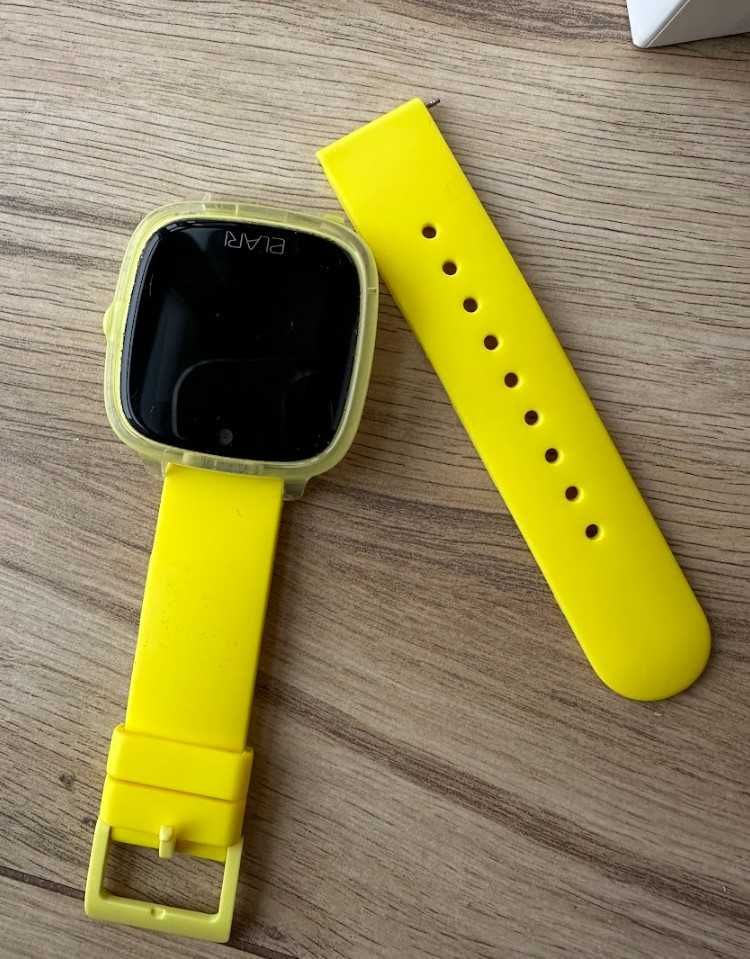 Дитячий смарт-годинник з GPS-трекером Elari KidPhone Fresh Yellow