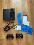 PlayStation 4 500GB + 2 pady