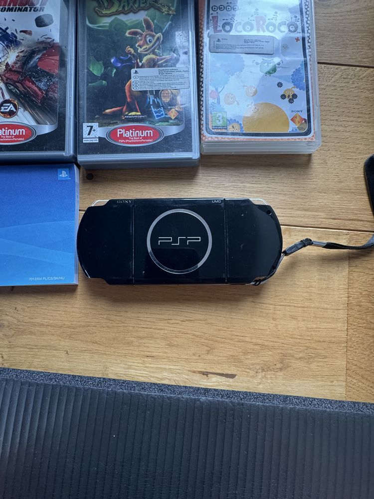 Psp konsola + gry + etui na konsole