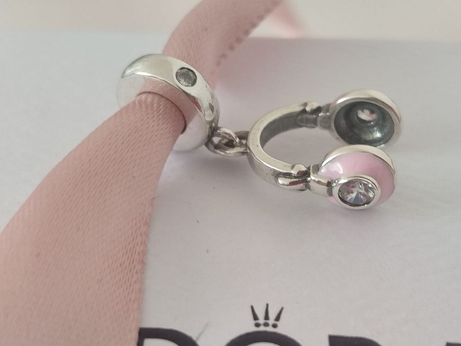 Zawieszka charms Pandora Nowa WYSYLAM W PUDELKU