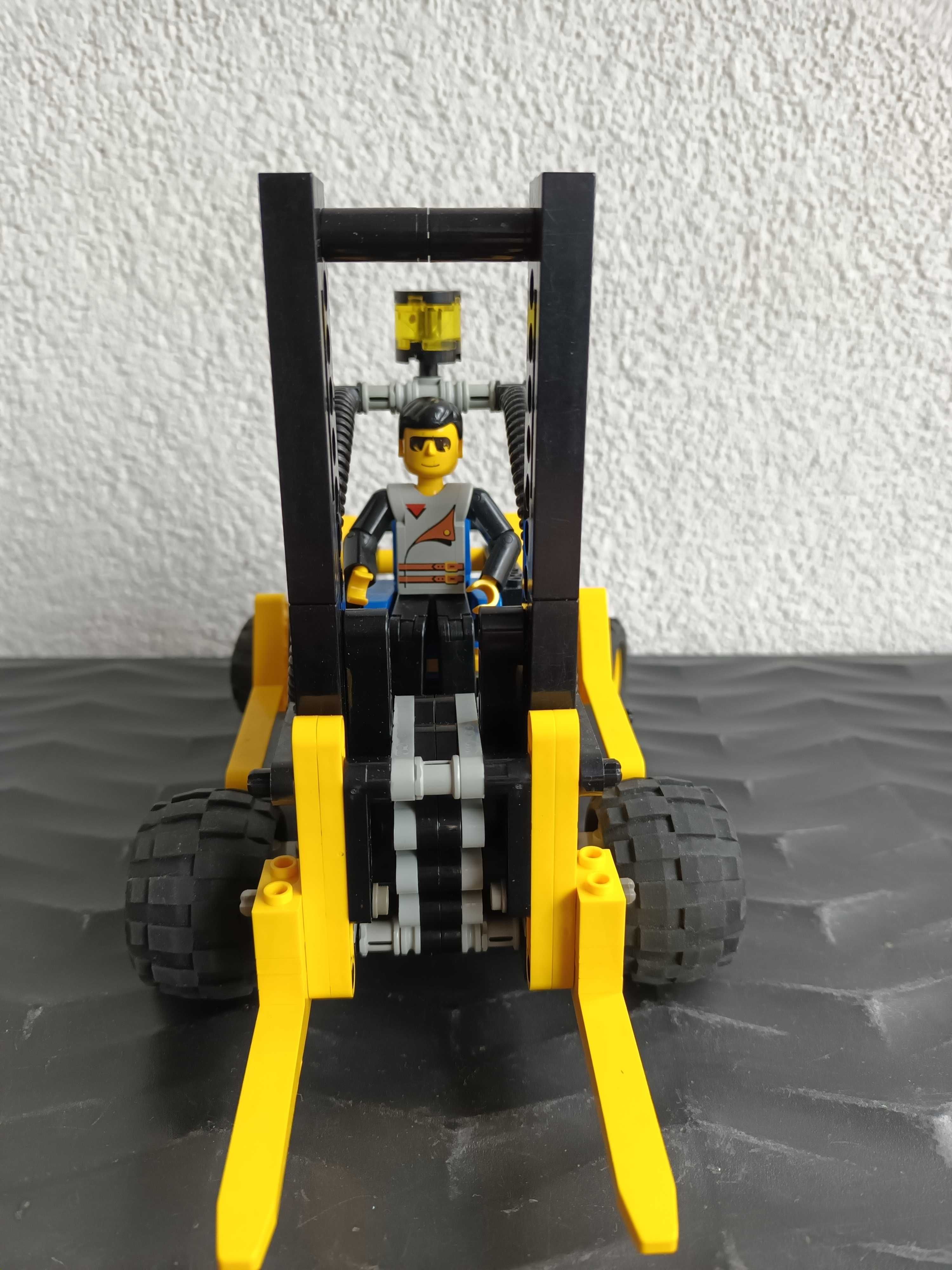 Klocki LEGO Technic 8248 - Forklift