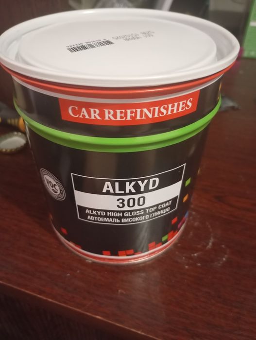 .Фарба для авто чорна.є 1 штук ціна за 1штук  2025 року є 5 штук синій