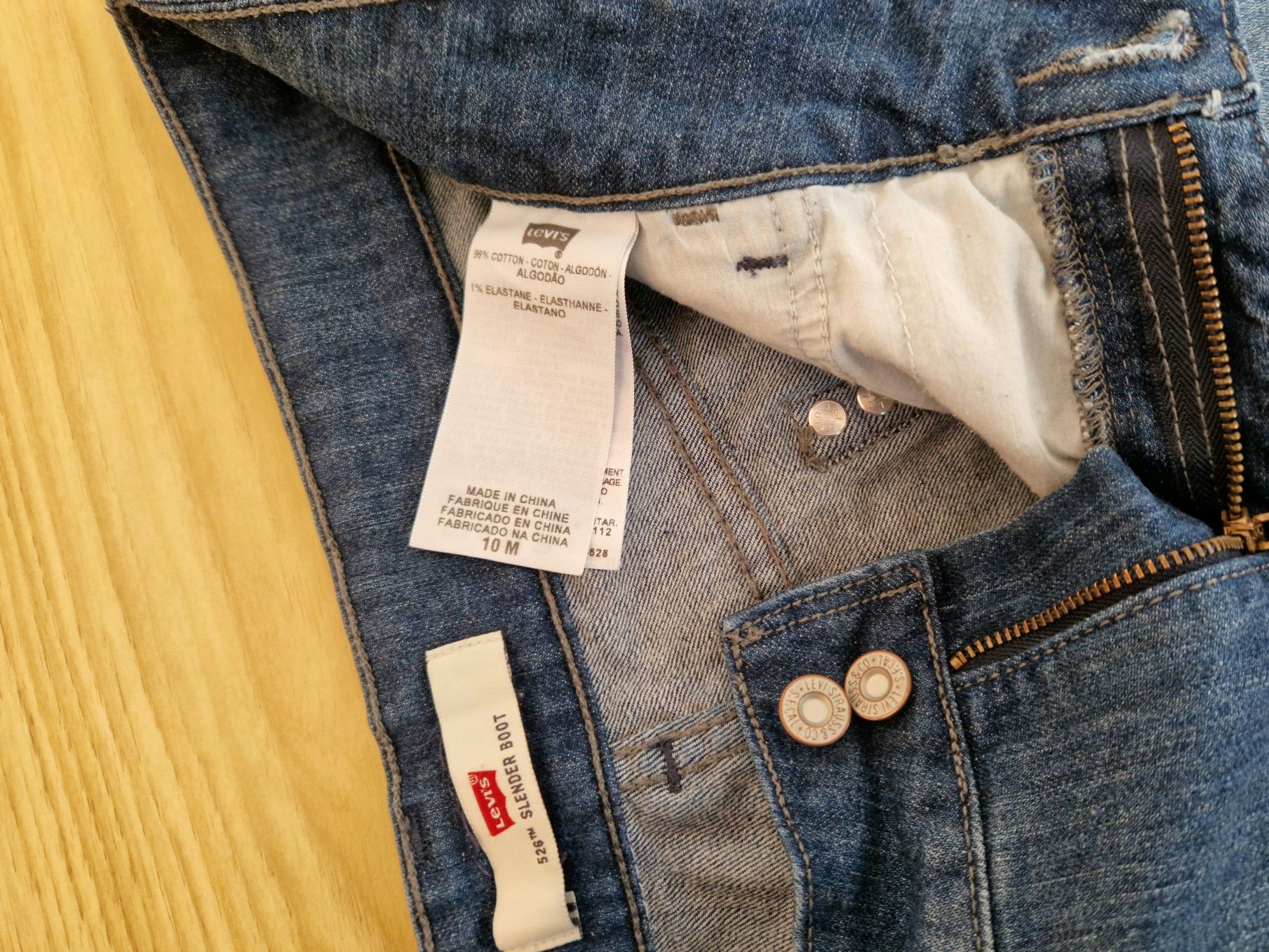 Джинси жіночі Levi's 526 розмір 10M W32 L33 Кльош (Левіс/Левайс)