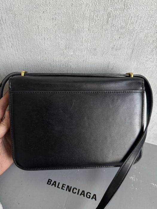 Чорна сумка loewe