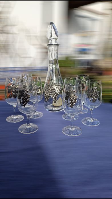 Jogo de 8 copos e jarra