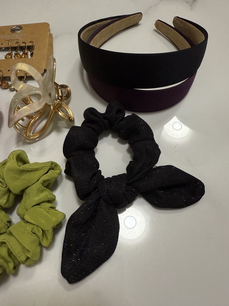 Zestaw scrunchie opasek kolczyków spinek