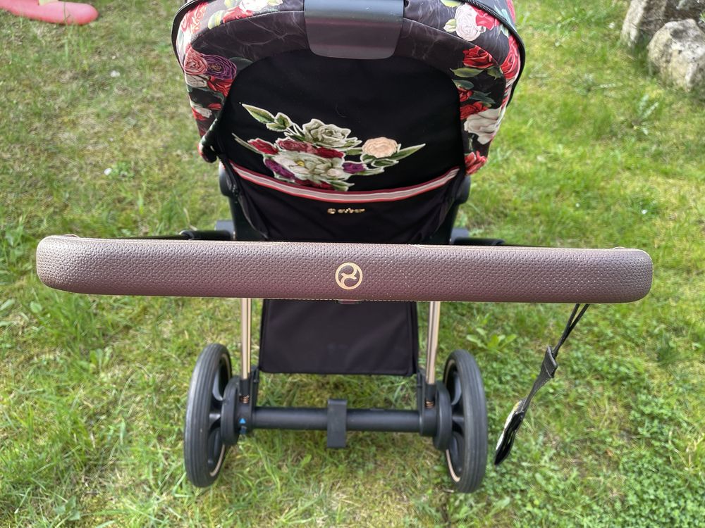 Cybex e priam 2.0 spring blossom dark