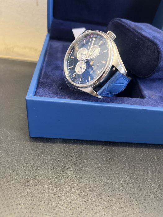 Relogio Tecnotempo novo com mez dia e semana