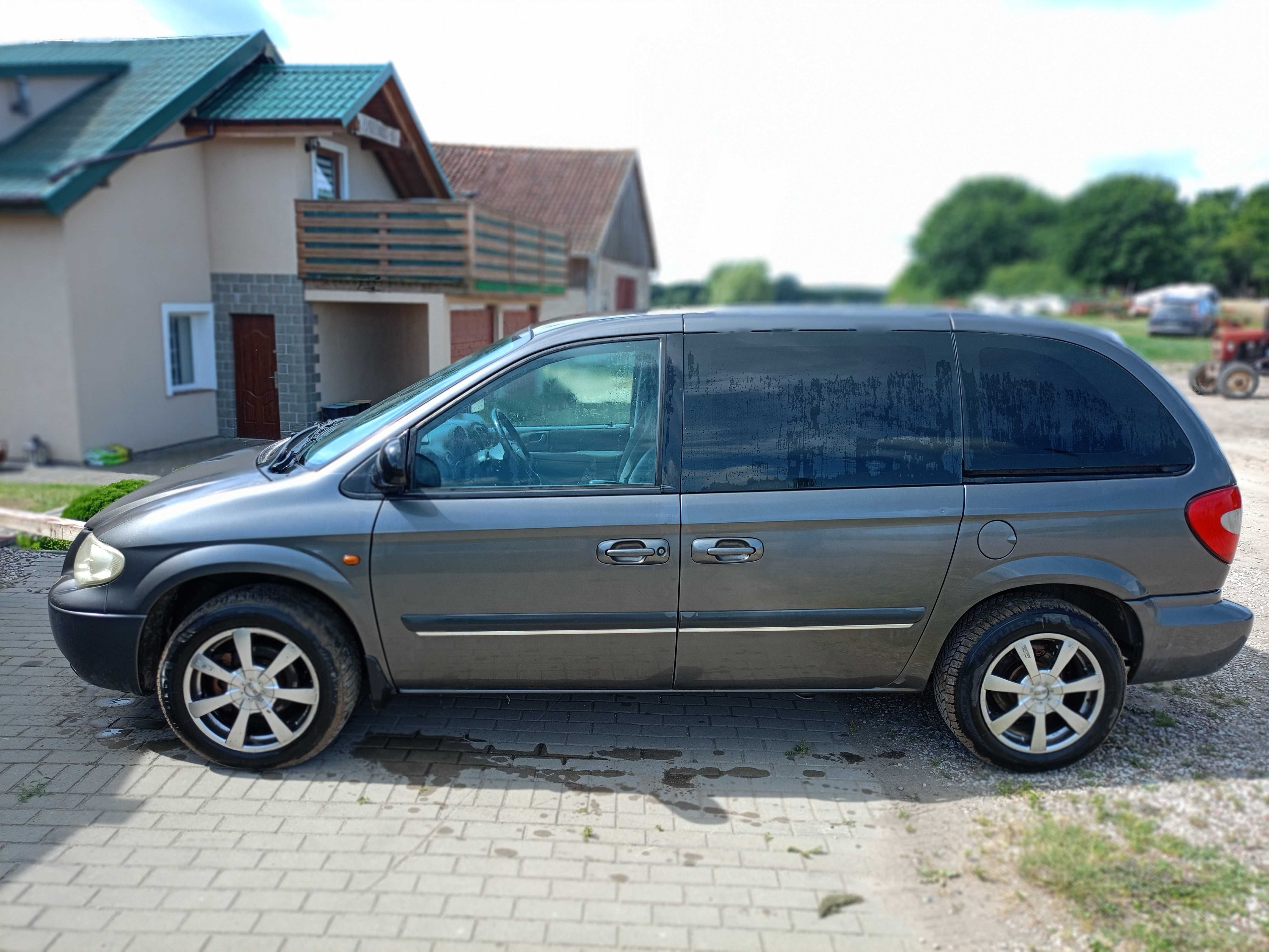 Sprzedam Chrysler Voyager 7 osobowy