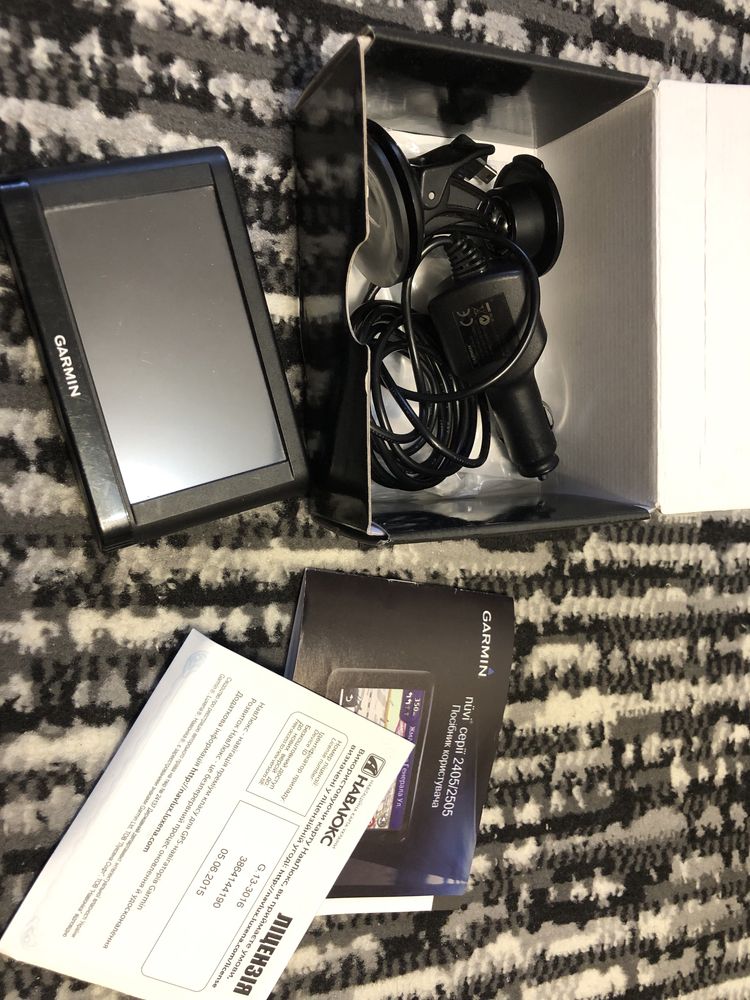 Навигатор Garmin nuvi 42