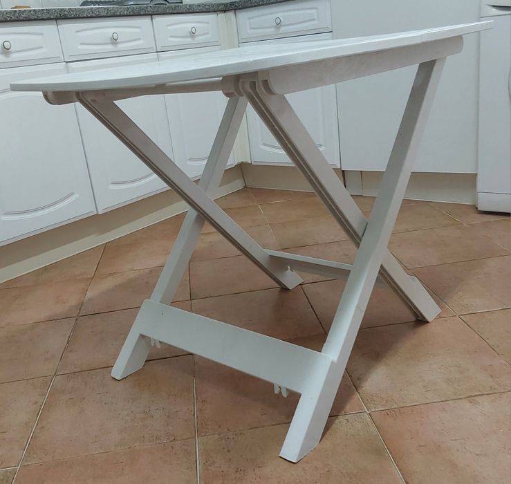 MESA EM PVC MULTIUSOS. Casa,Viagens,Sala,Campismo,Terraço,Varanda.