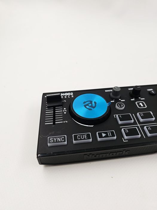 DJ контролер Numark DJ 2 Go 2 (2208)
