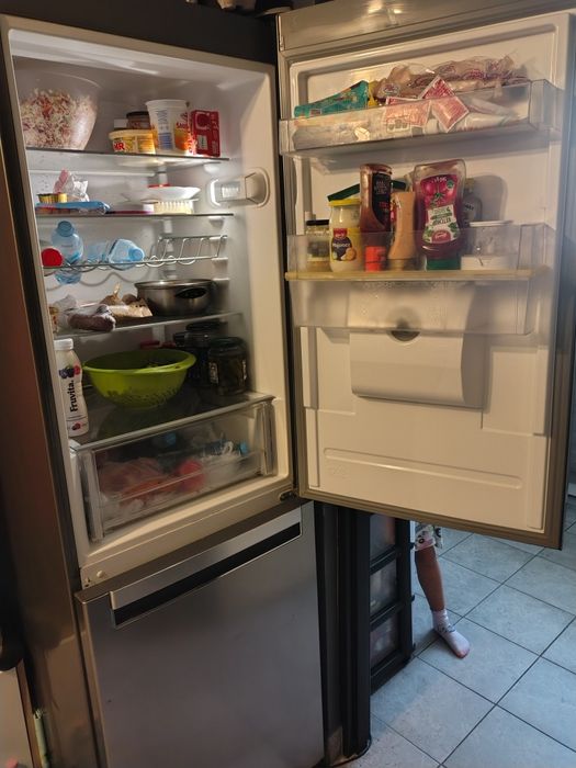 Lodówka Whirlpool pojemna sprawna
