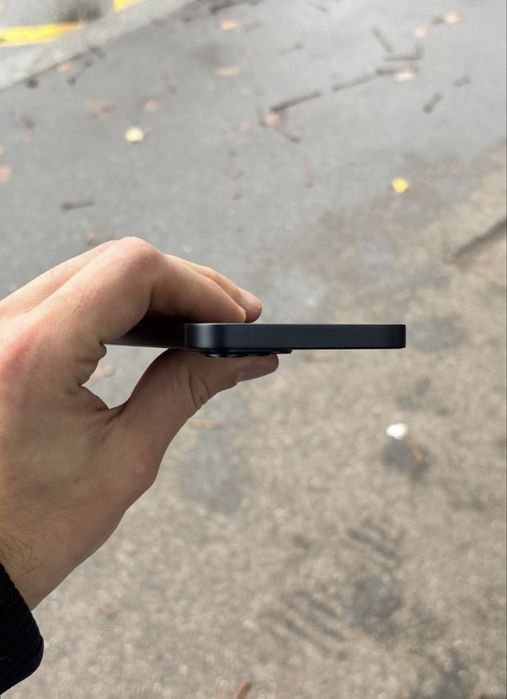 продам айфон 13 у чудовому стані