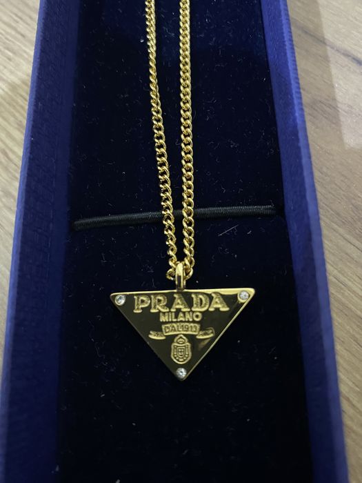 Naszyjnik zloty Prada