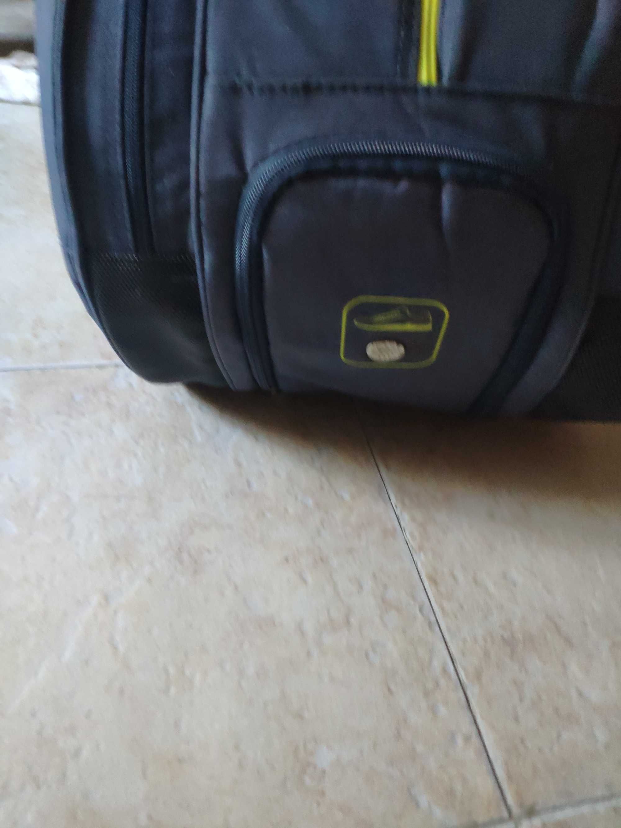 Saco padel bullpadel