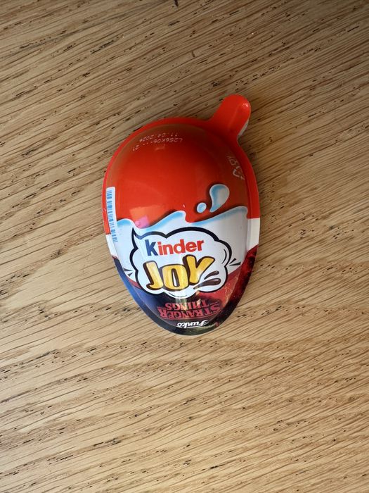 Kinder joy stranger things funko figurka Mike