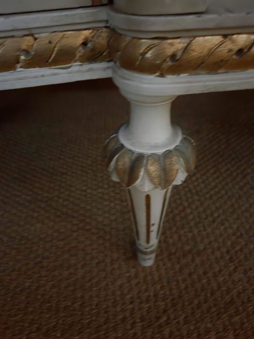 Roupeiro clássico em teka