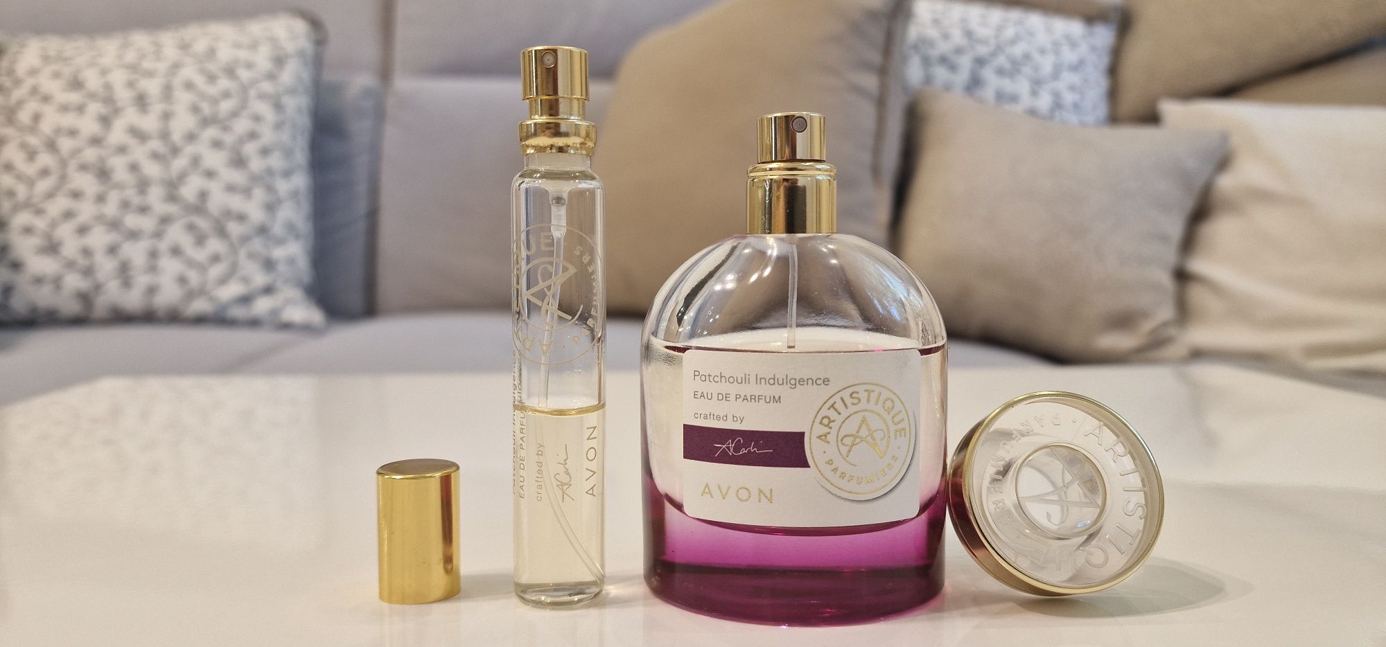 Pachouli Indulgence edp Avon Artistiqe 50ml z ubytkiem i perfumetką