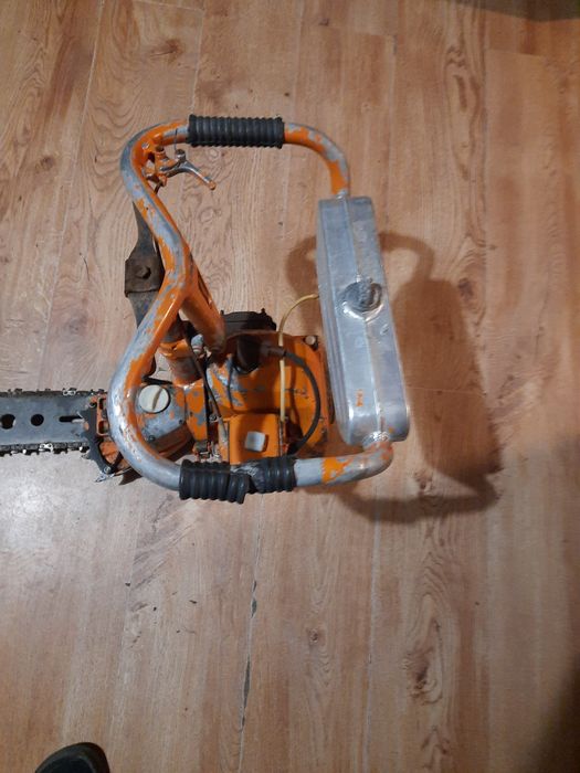 Piła spalinowa tajga drużba zabytek