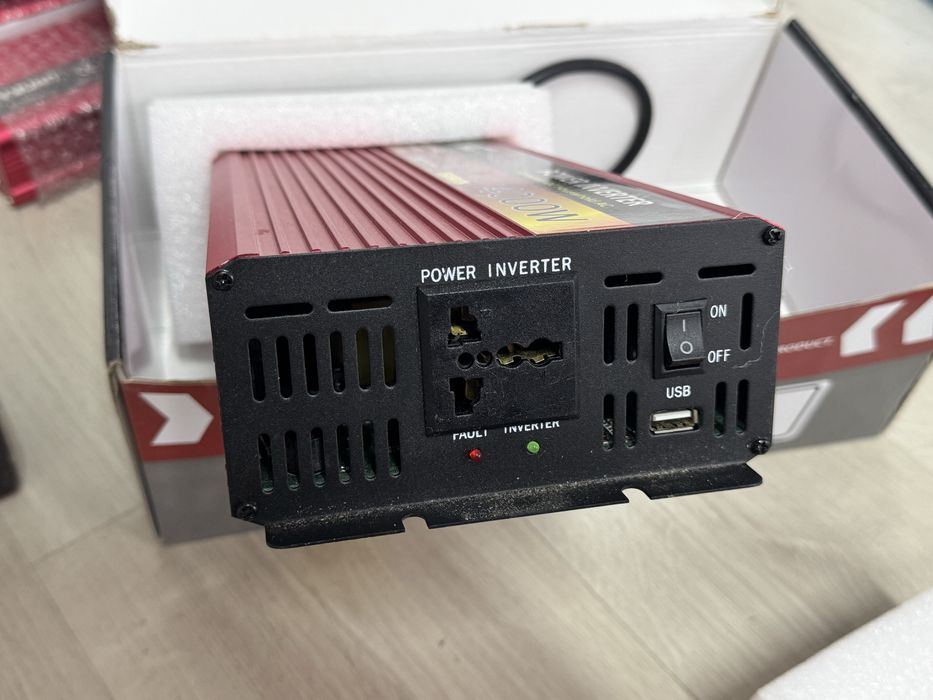 інвертор UKC 4000W Power Inverter