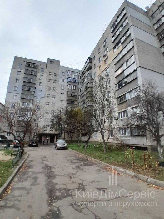 продам квартиру Бровари парк Перемоги Грушевського 3А