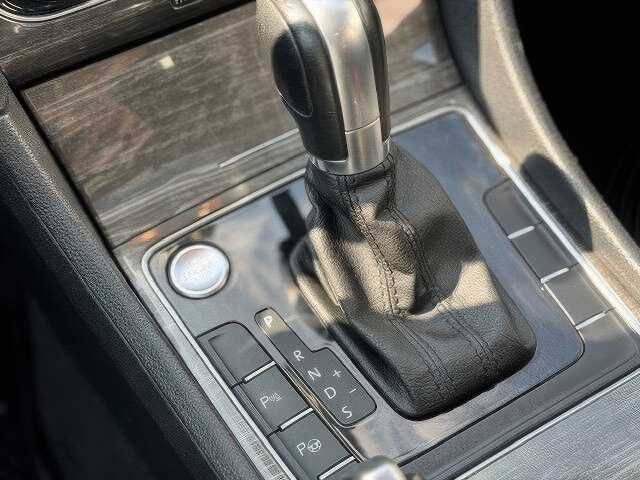 2017 Volkswagen Passat V6 SEL Premium