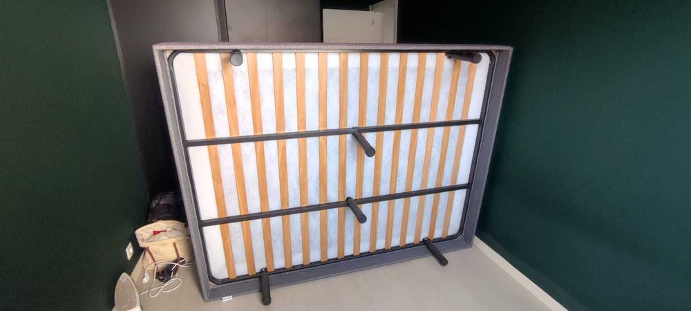 Cama de casal + Colchão ortopédico = 100 euros
