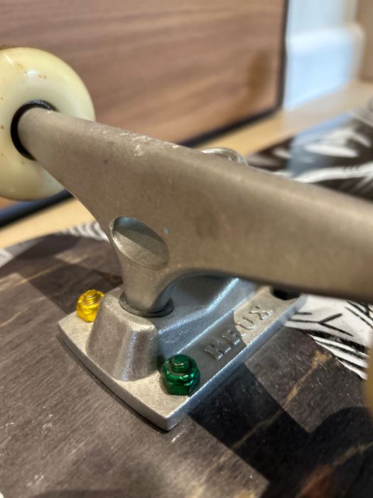 DESKOROLKA – Setup Krux / Bones / Primitive / Youth x Kult x Dybuk