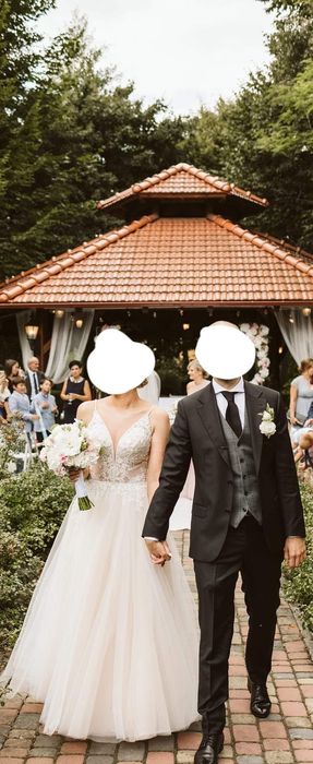 Sprzedam piękną suknię ślubną