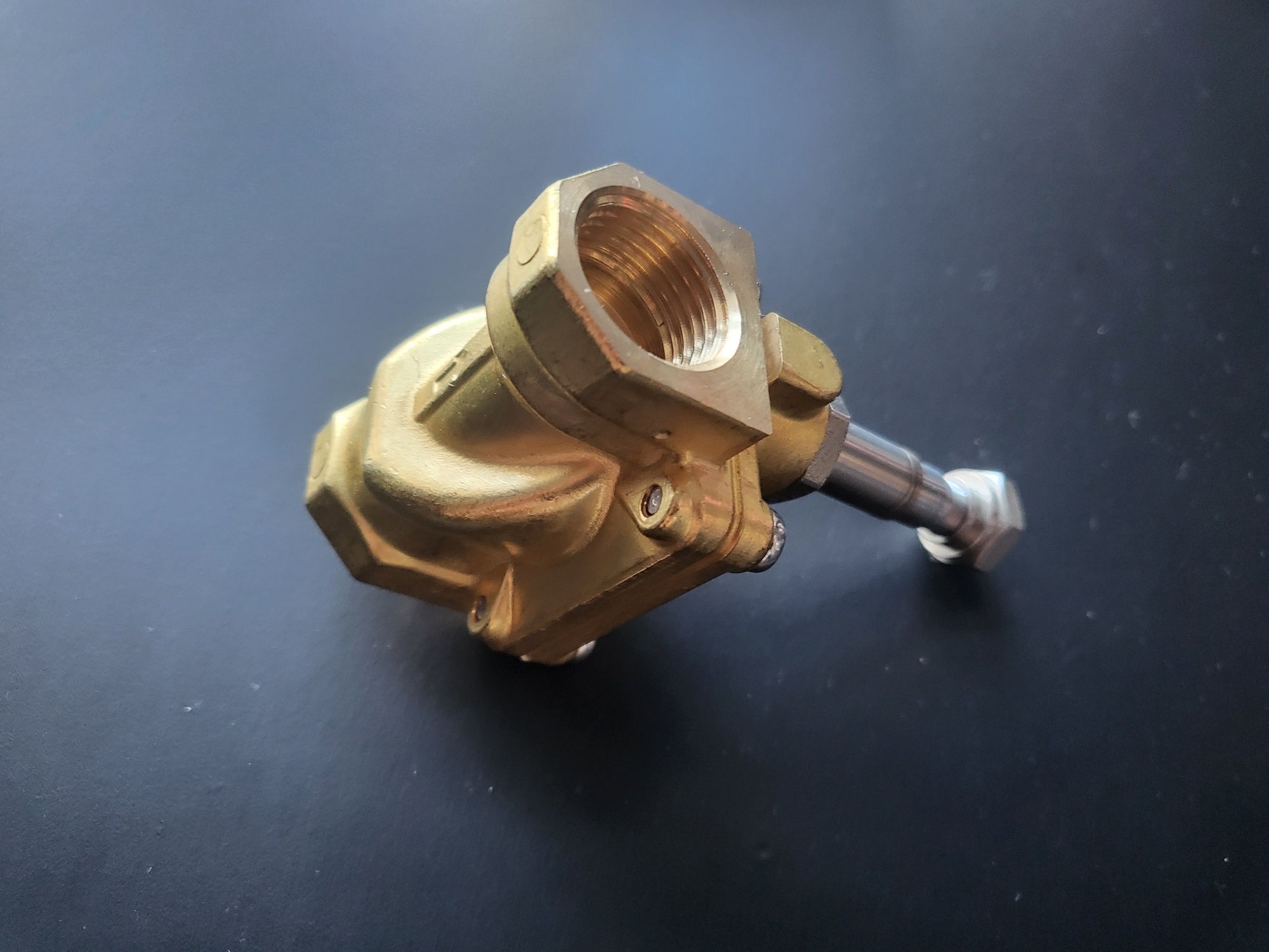 Nowy zawór Elektromagnetyczny ACL E107DE12 – RQS