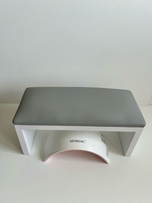 Podpórka do manicure paznokci pod dłoń. Szara gładka