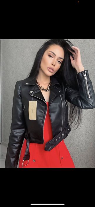 Куртка косуха чорна коротка S, M, L