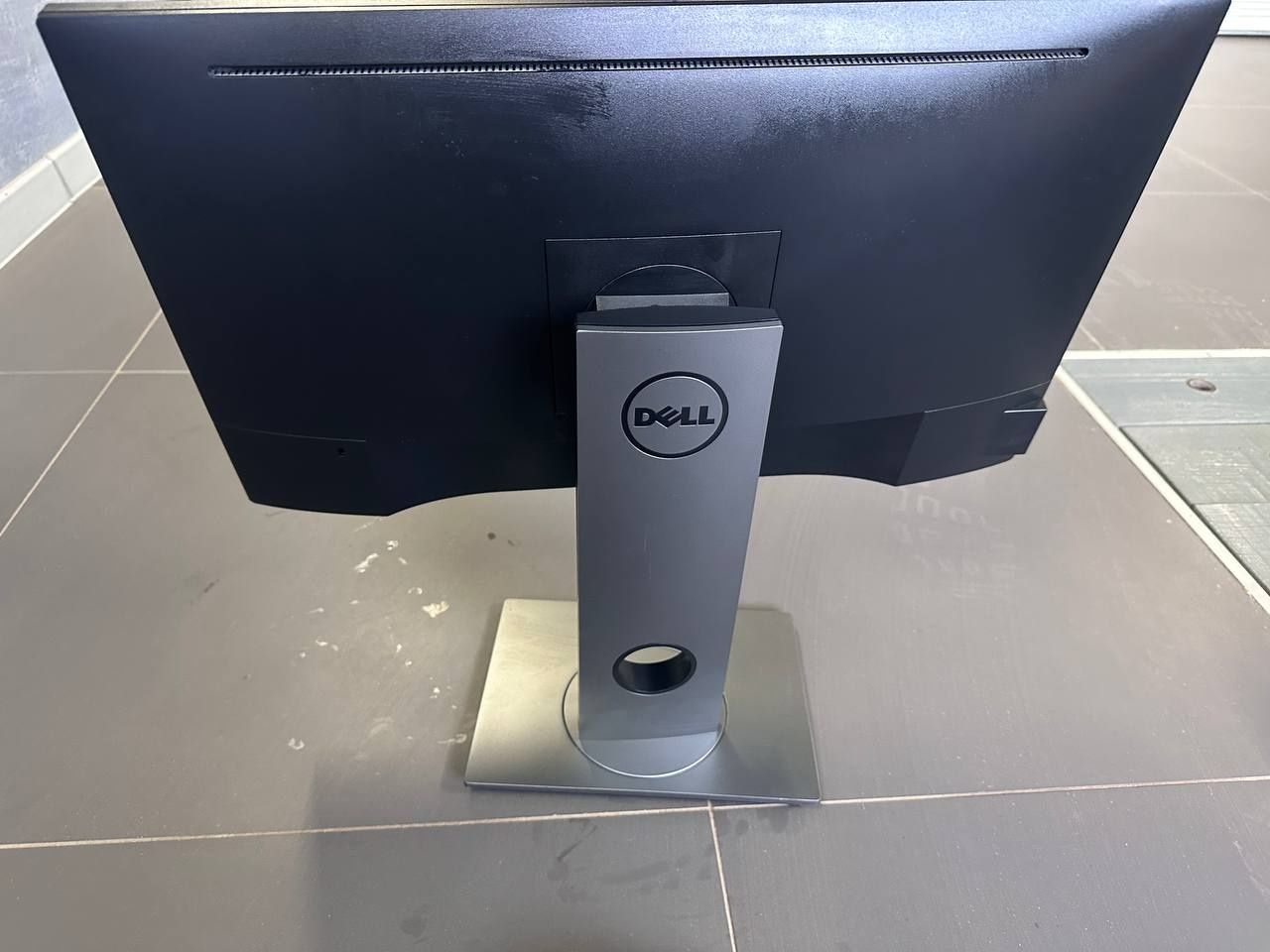 Монитор Dell 24' серія Р