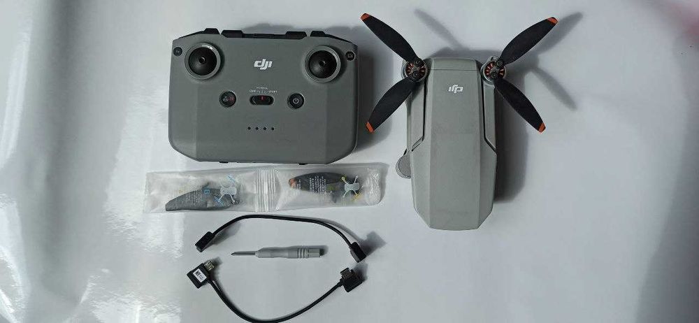 Sprzedam dron DJI Mini 2 SE