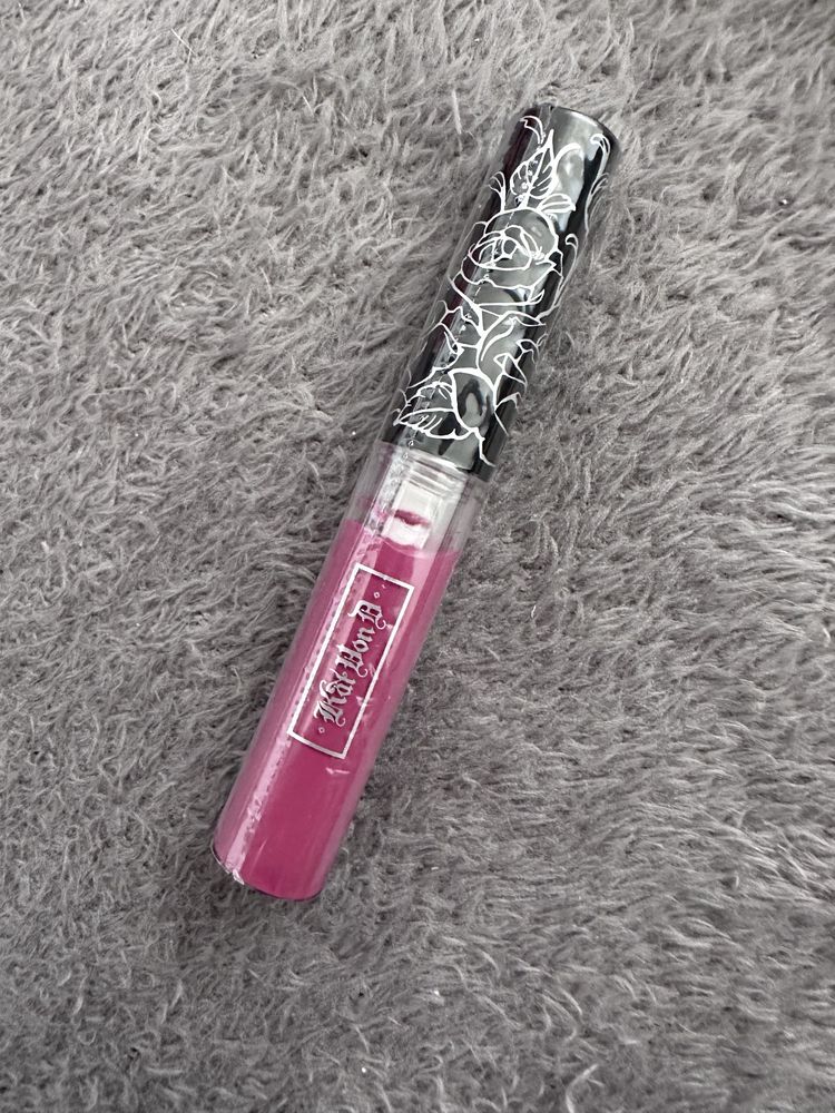 Nowa matowa pomadka kat von d mother okazja
